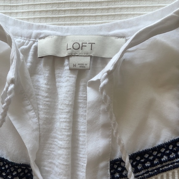LOFT Peasant top white embroidered size M - Picture 3 of 4